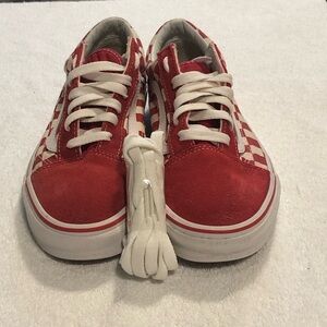 Vans Checkered Red and White Athletic Shoe Unisex US Men’s 6,US Women’s 71/2